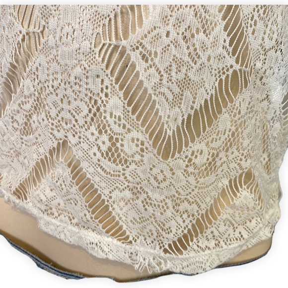 Off White Top Lace with Front Pocket • Size XSmall - Picture 6 of 9